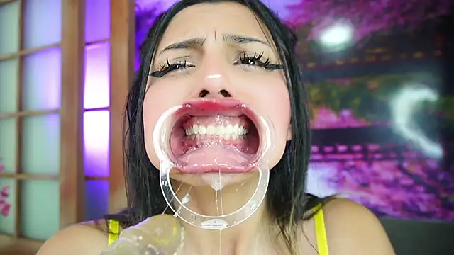 miss lizith online show from February 25, 2025, 2:33 pm