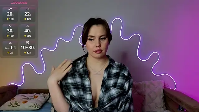 Aisha Riley online show from March 15, 2025, 3:06 pm