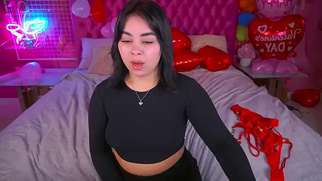 SusieWood online show from February 15, 2026, 7:51 am