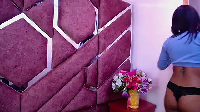 Snapshot of milly_print chatting on December 18, 2024, 5:59 am milly print online show from December 18, 2024, 5:59 am