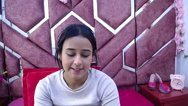 Snapshot of milly_print chatting on February 21, 2025, 2:50 am milly print online show from February 21, 2025, 2:50 am