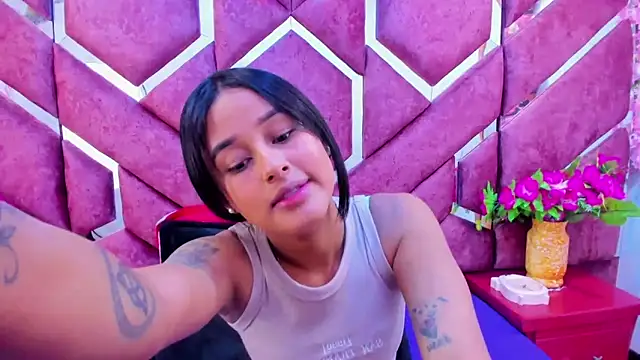 Snapshot of milly_print chatting on March 11, 2025, 2:43 am milly print online show from March 11, 2025, 2:43 am