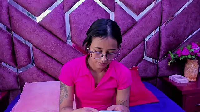 Snapshot of milly_print chatting on March 13, 2025, 2:49 am milly print online show from March 13, 2025, 2:49 am