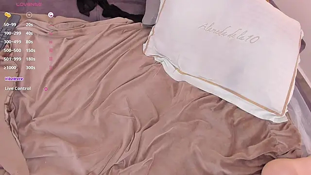  huge boobs ebony online show from March 18, 2025, 1:43 am