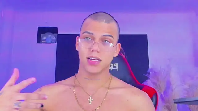 Snapshot of visaelX chatting on January 18, 2025, 9:56 am visaelX online show from January 18, 2025, 9:56 am