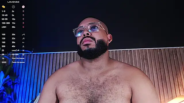 Snapshot of DilanJonnes_ chatting on February 5, 2025, 10:33 pm DilanJonnes online show from February 5, 2025, 10:33 pm