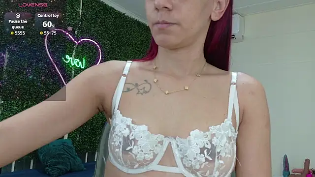 Snapshot of emy_0 chatting on March 5, 2026, 2:46 pm emy 0 online show from March 5, 2026, 2:46 pm