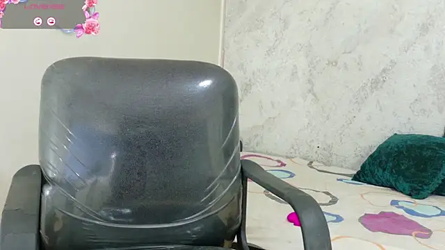 Snapshot of emy_0 chatting on March 14, 2026, 2:33 pm emy 0 online show from March 14, 2026, 2:33 pm