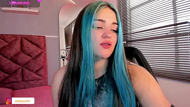 cattaleya    online show from January 3, 2025, 9:15 pm