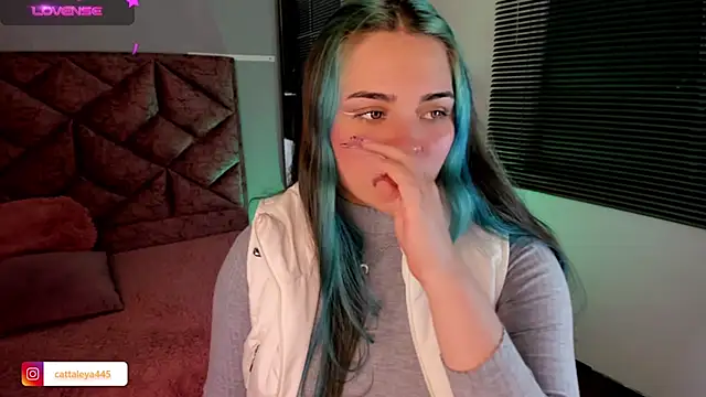 cattaleya    online show from January 9, 2025, 4:08 am