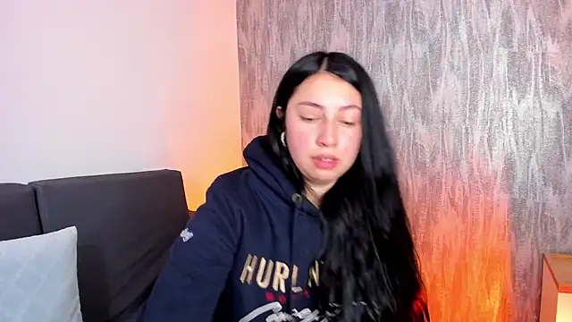 AshleeyPrincess online show from January 7, 2026, 1:24 pm