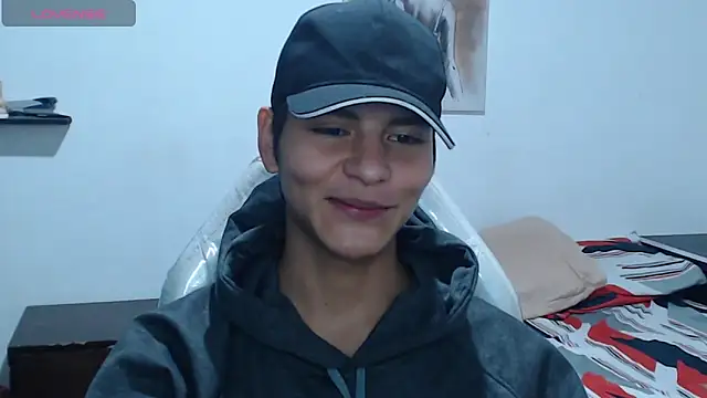 Snapshot of alanprince44 chatting on January 10, 2025, 3:50 am alanprince44 online show from January 10, 2025, 3:50 am