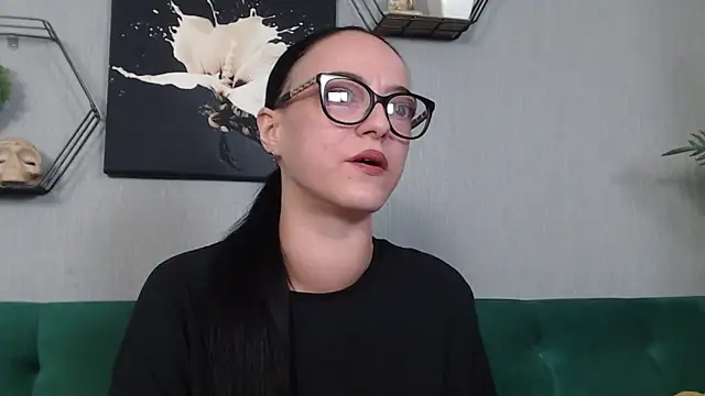 IzabelllNoir online show from March 11, 2026, 10:54 am