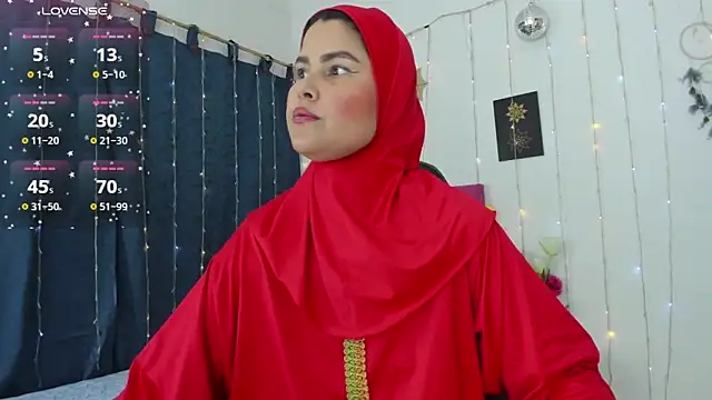 AishaAmin  online show from September 18, 2025, 12:40 pm