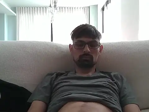 spence204011 online show from January 2, 2025, 2:24 pm