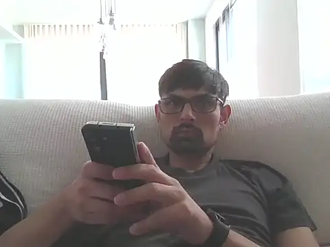 spence204011 online show from January 5, 2025, 8:10 pm