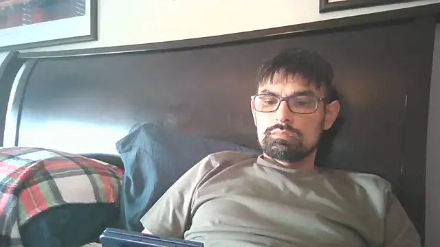 Snapshot of spence204011 chatting on June 25, 2026, 10:47 pm spence204011 online show from June 25, 2026, 10:47 pm