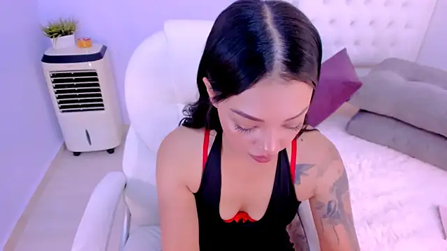 Sara LipsX online show from February 22, 2025, 8:42 pm