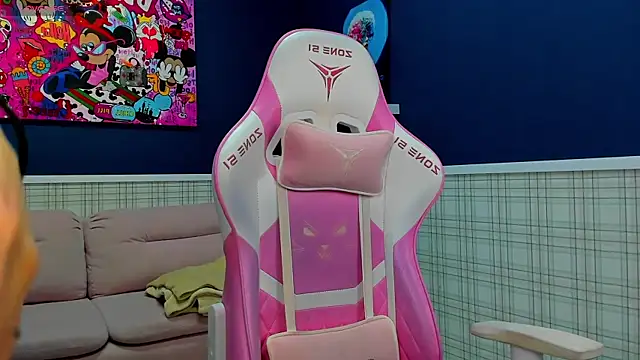 Angel Sapphire  online show from December 6, 2024, 8:15 am