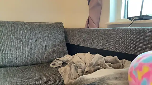 cumwithmee3 online show from October 14, 2025, 12:28 pm