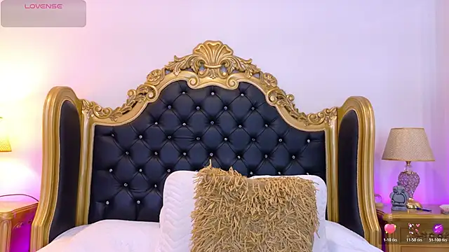 AdelinaVans online show from April 14, 2026, 11:27 am