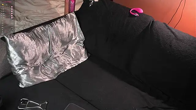 Snapshot of cherrydany chatting on September 8, 2025, 4:17 pm cherrydany online show from September 8, 2025, 4:17 pm