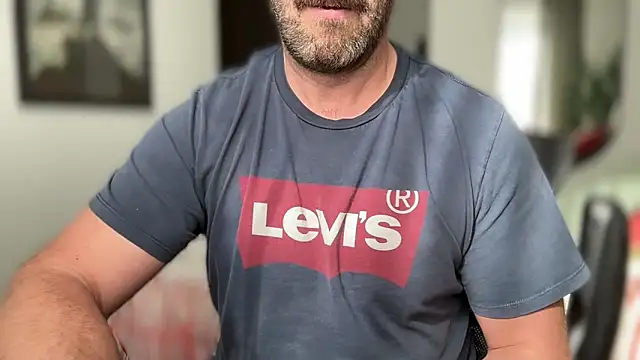 Mr Beef online show from September 30, 2025, 12:21 pm