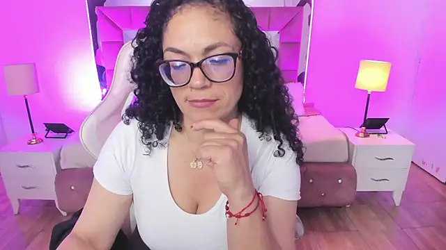 Aliciia cute1 online show from January 31, 2025, 10:10 pm