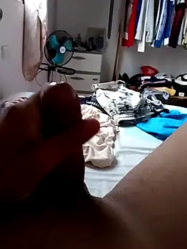 Snapshot of Ricardito97 chatting on November 28, 2025, 10:56 pm Ricardito97 online show from November 28, 2025, 10:56 pm