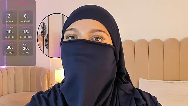 anna-henao online show from December 5, 2024, 5:06 pm