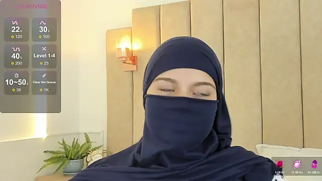 anna-henao online show from December 5, 2024, 8:11 pm