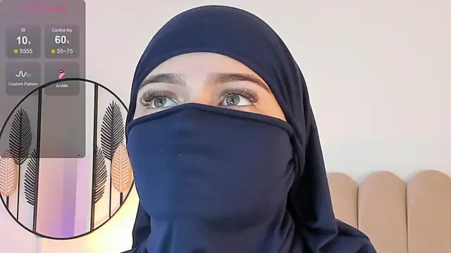 anna-henao online show from December 7, 2024, 2:02 pm