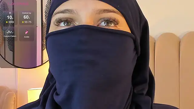 anna-henao online show from December 10, 2024, 1:55 pm