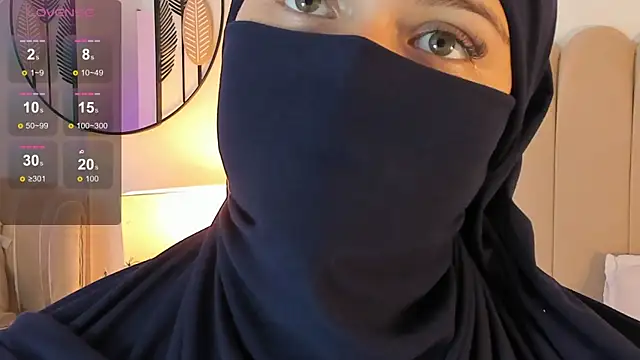 anna-henao online show from December 12, 2024, 3:59 pm