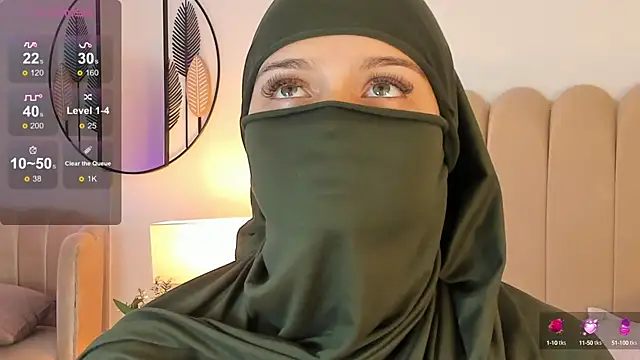 anna-henao online show from December 13, 2024, 1:44 pm