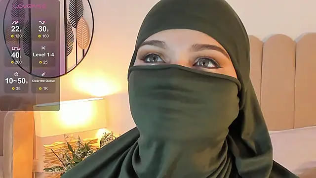 anna-henao online show from January 11, 2025, 1:01 pm