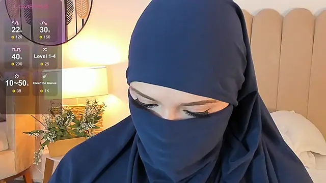 anna-henao online show from January 28, 2025, 12:22 pm