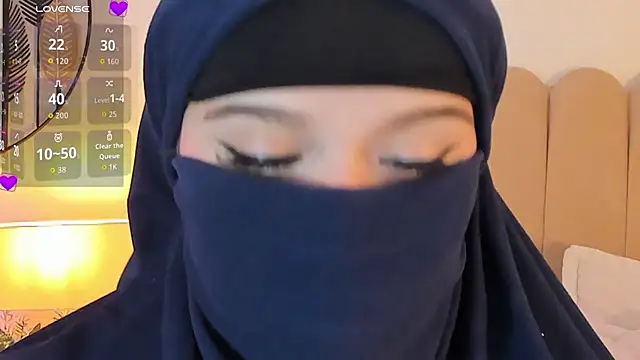 anna-henao online show from September 18, 2025, 7:16 pm