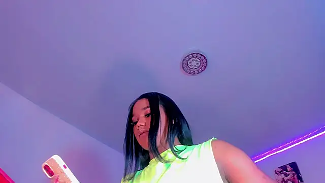 naomy  xx online show from March 8, 2025, 10:24 pm