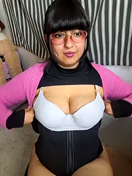 Snapshot of Derry_Cooper chatting on November 7, 2025, 1:16 am Derry Cooper online show from November 7, 2025, 1:16 am