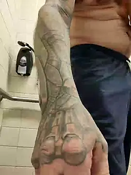 Snapshot of AceSpinning_DJ chatting on January 30, 2025, 11:55 am AceSpinning DJ online show from January 30, 2025, 11:55 am