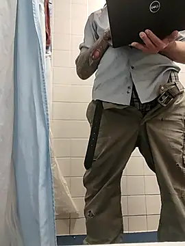 Snapshot of AceSpinning_DJ chatting on March 18, 2025, 7:10 pm AceSpinning DJ online show from March 18, 2025, 7:10 pm