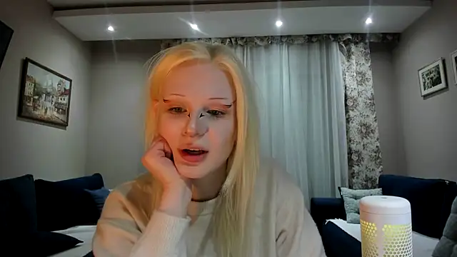 sashakiss99 online show from December 19, 2025, 7:32 pm