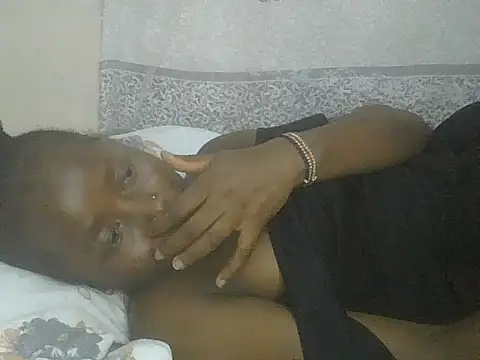 pretty nanah online show from November 12, 2025, 8:30 pm