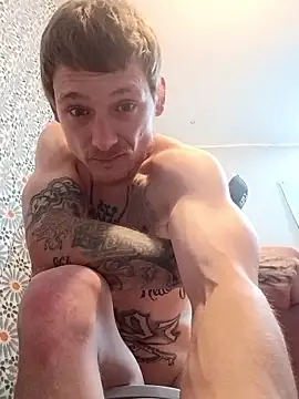 Snapshot of selfmadestud chatting on March 4, 2026, 6:52 am selfmadestud online show from March 4, 2026, 6:52 am