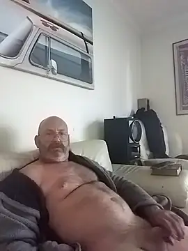 iambradz online show from February 20, 2025, 12:30 am