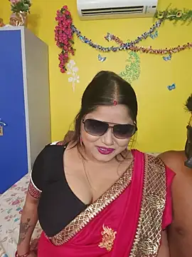 Snapshot of OrgsmMust chatting on May 18, 2026, 7:31 pm OrgsmMust online show from May 18, 2026, 7:31 pm