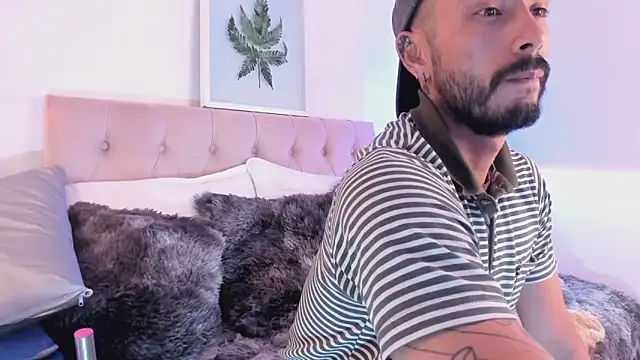 Tom cooper  online show from September 9, 2025, 1:21 pm