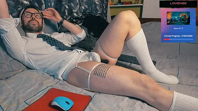 irokdan891 online show from December 12, 2024, 9:58 pm