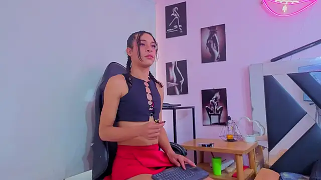 Snapshot of karla_cutesweet chatting on November 12, 2025, 12:38 pm karla cutesweet online show from November 12, 2025, 12:38 pm